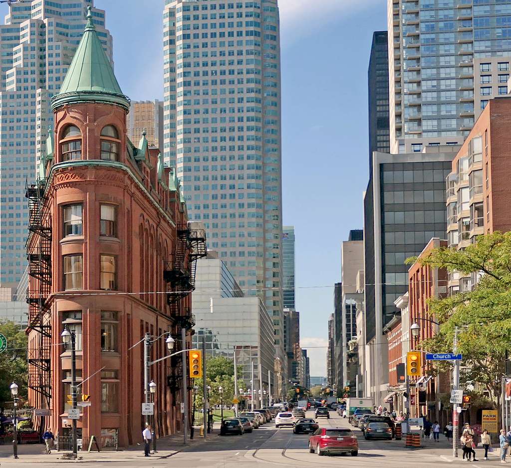 Toronto skyline and neighbourhoods