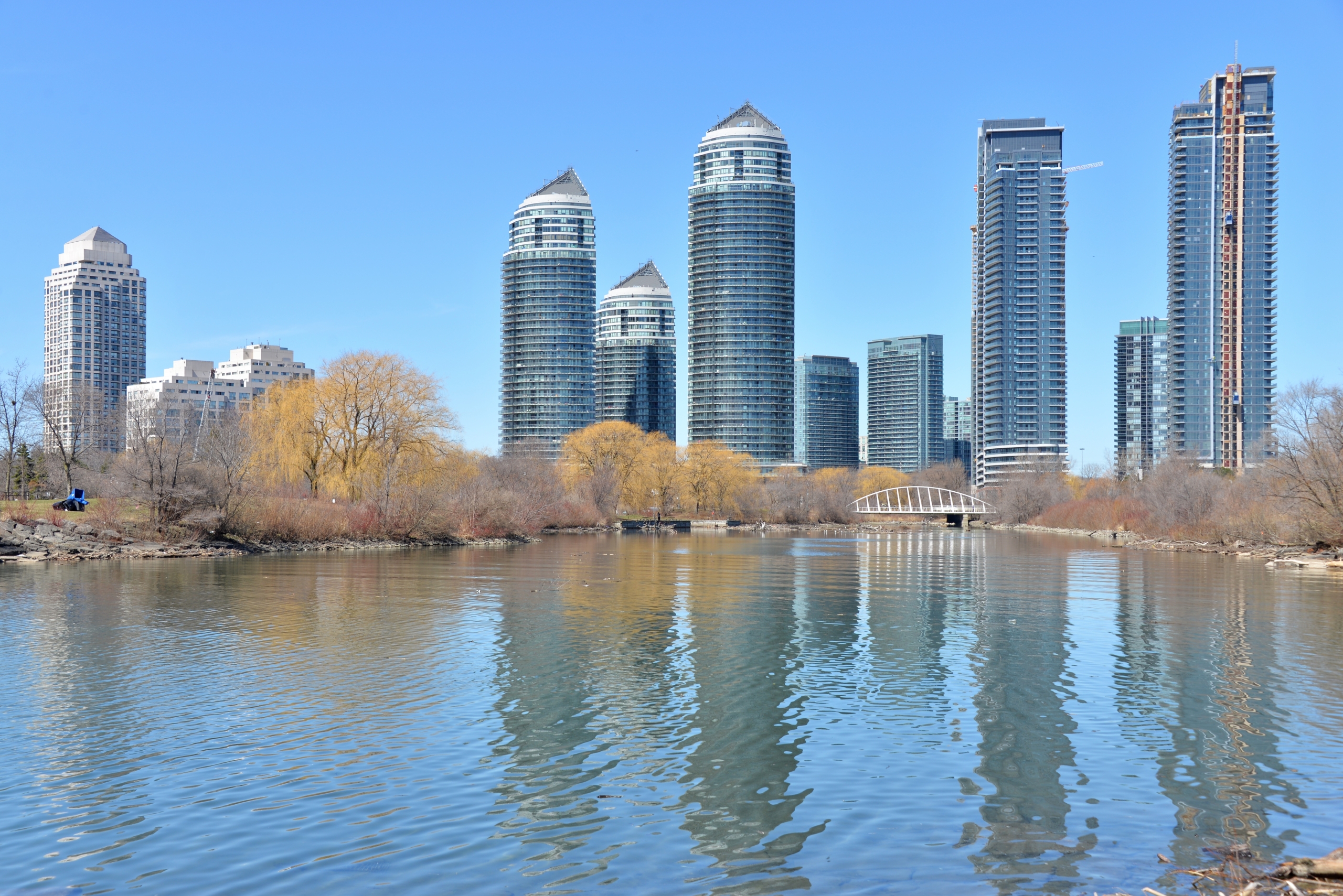 Humber Bay Park and West End Toronto waterfront neighbourhood guide